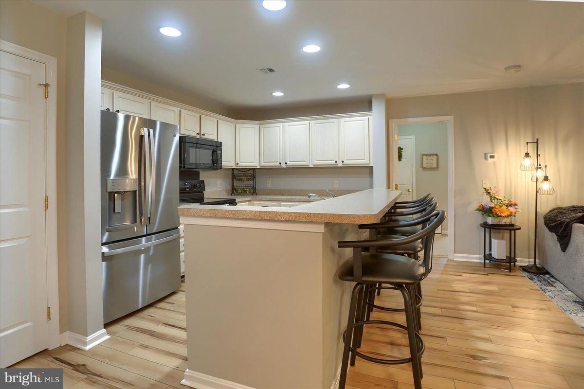 2398 Mill Rd - Photo 4 of 23