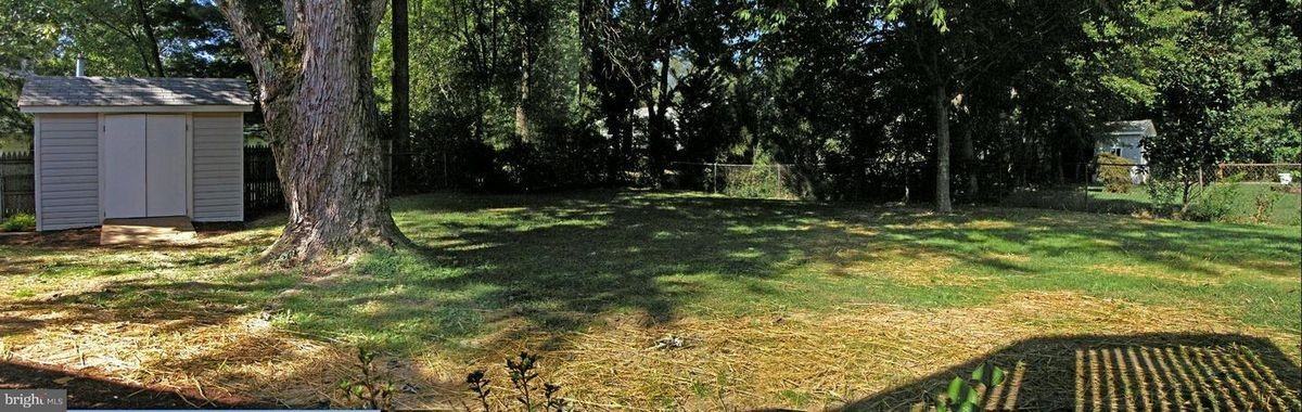 2626 Bowling Green Dr - Photo 2 of 3