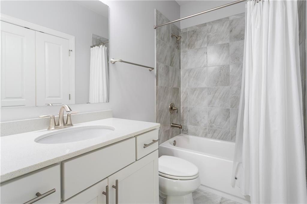 330 La Perla Dr - Photo 6 of 21