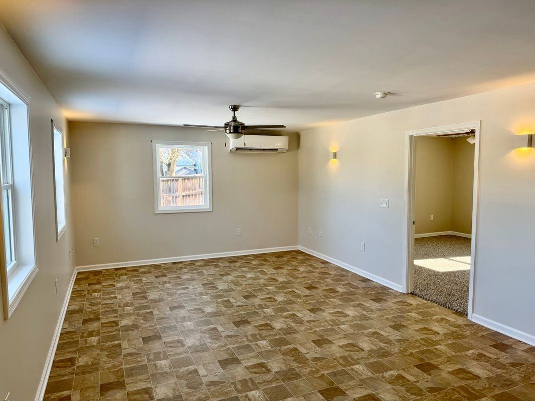 18 N C And P Ln ##C - Photo 3 of 7