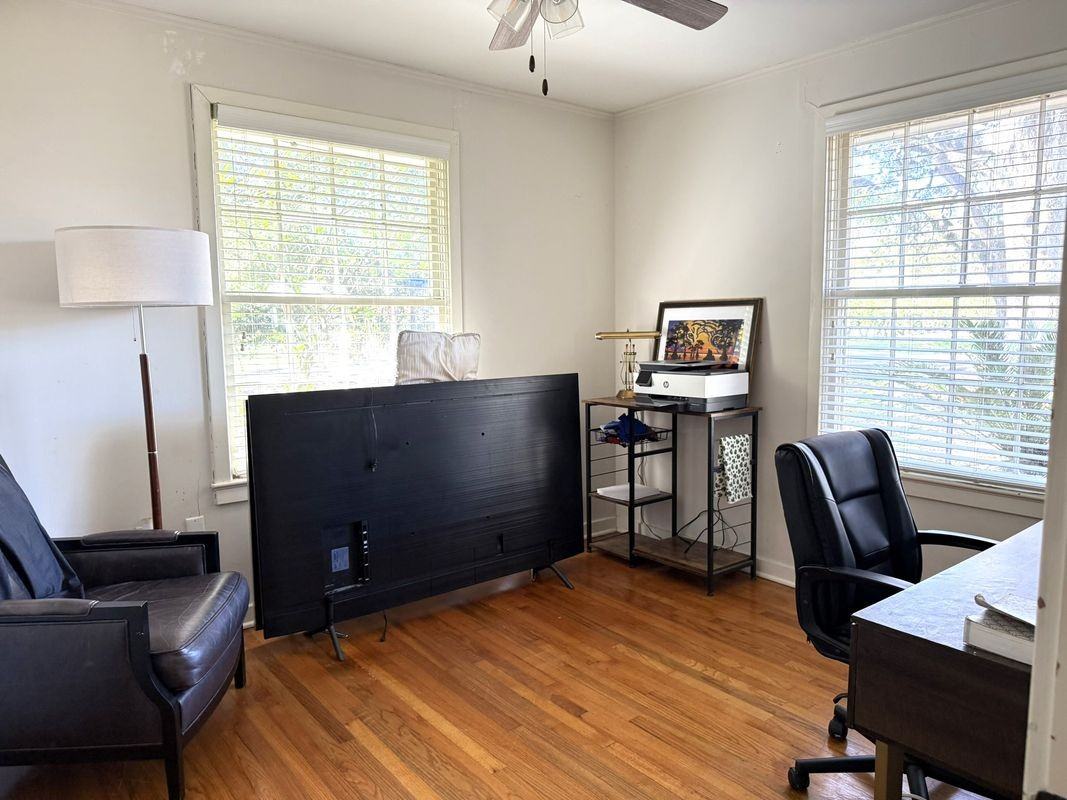 1418 Glasgow Ave - Photo 4 of 16