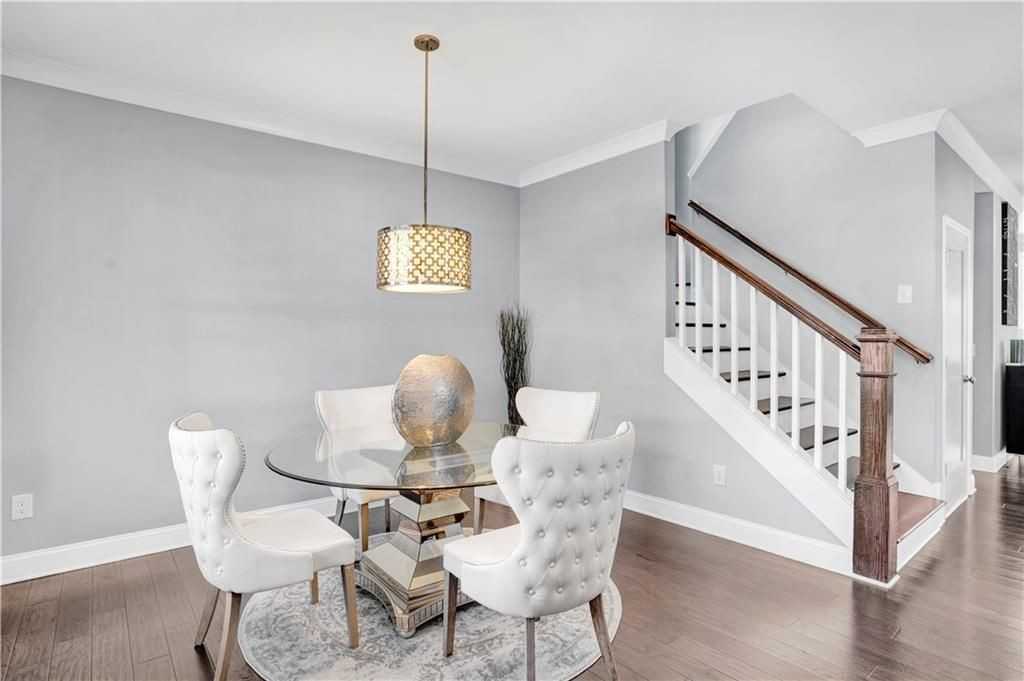 1395 Marion Ave Ne - Photo 4 of 23