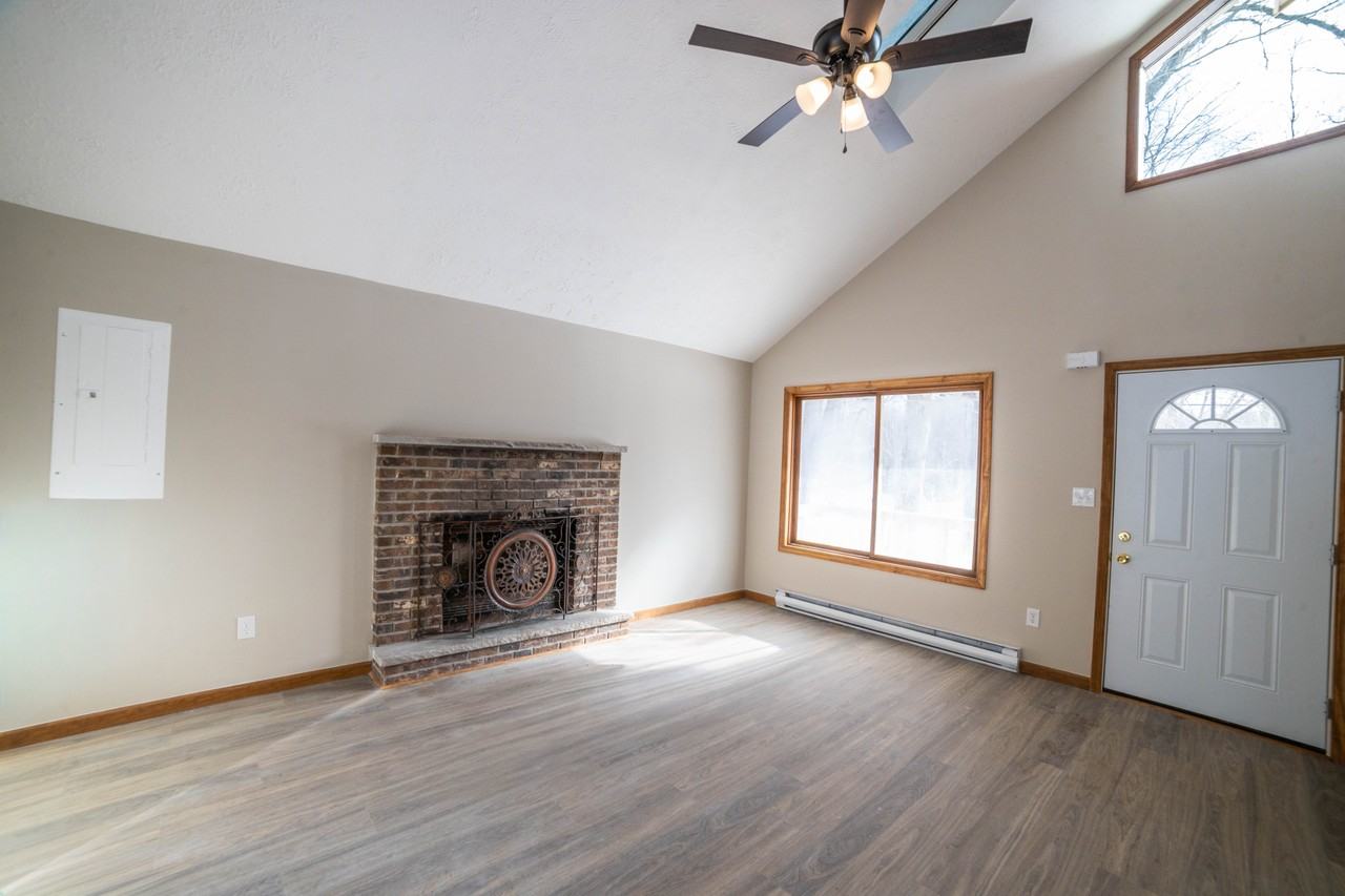 9640 Stony Hollow Dr - Photo 6 of 13