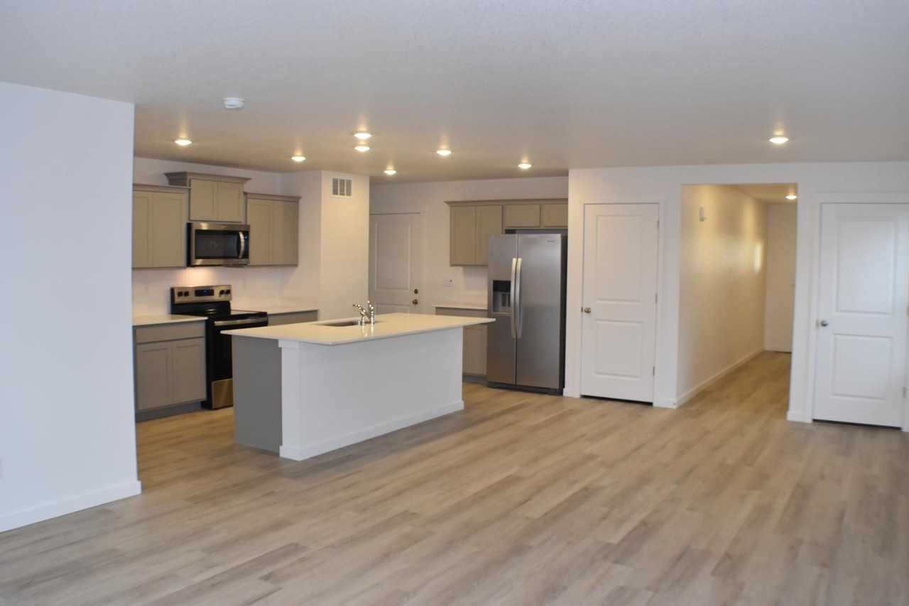 11750 Foraker Ln - Photo 3 of 30