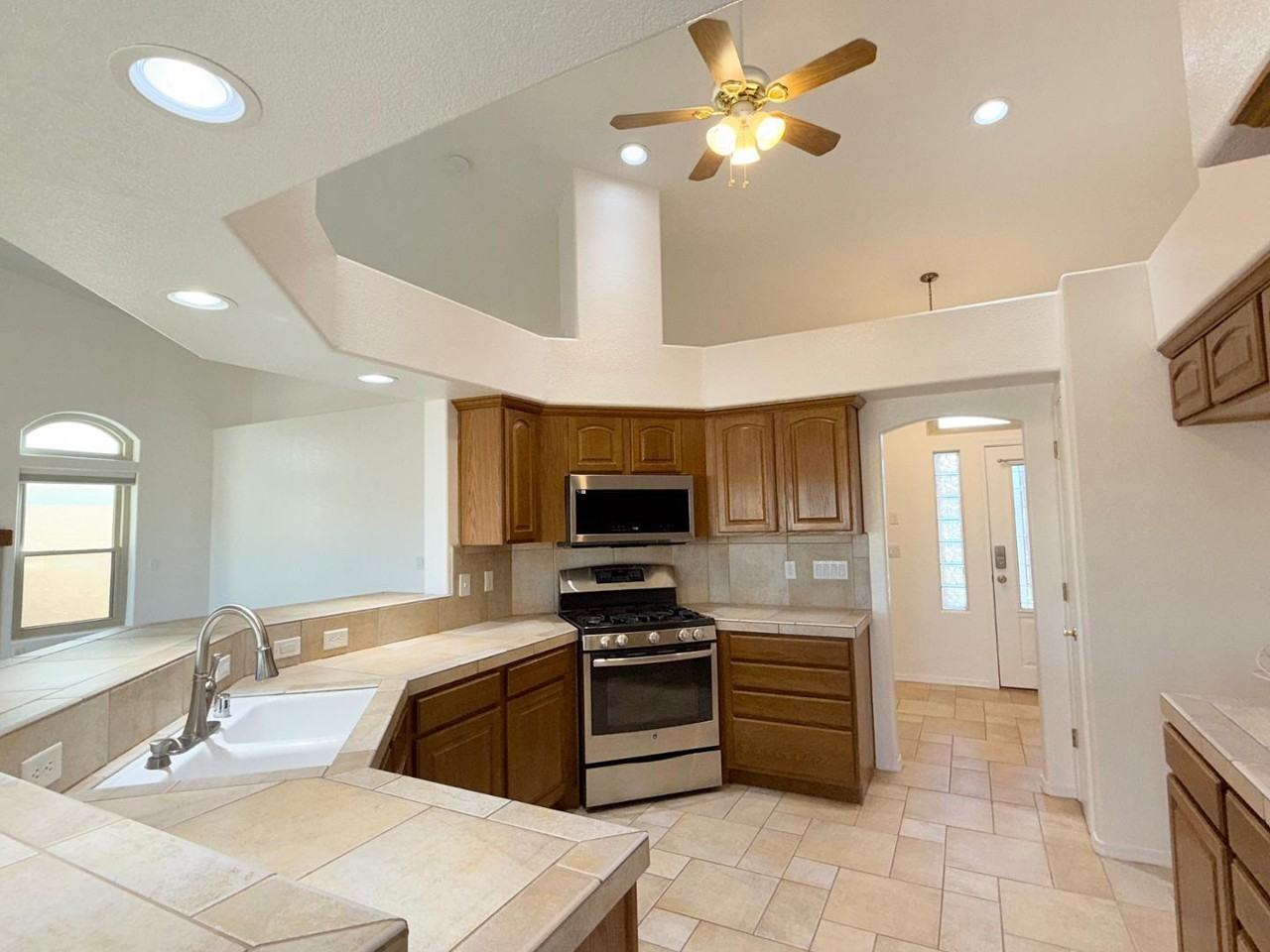 1747 E Winter Haven Dr - Photo 4 of 22