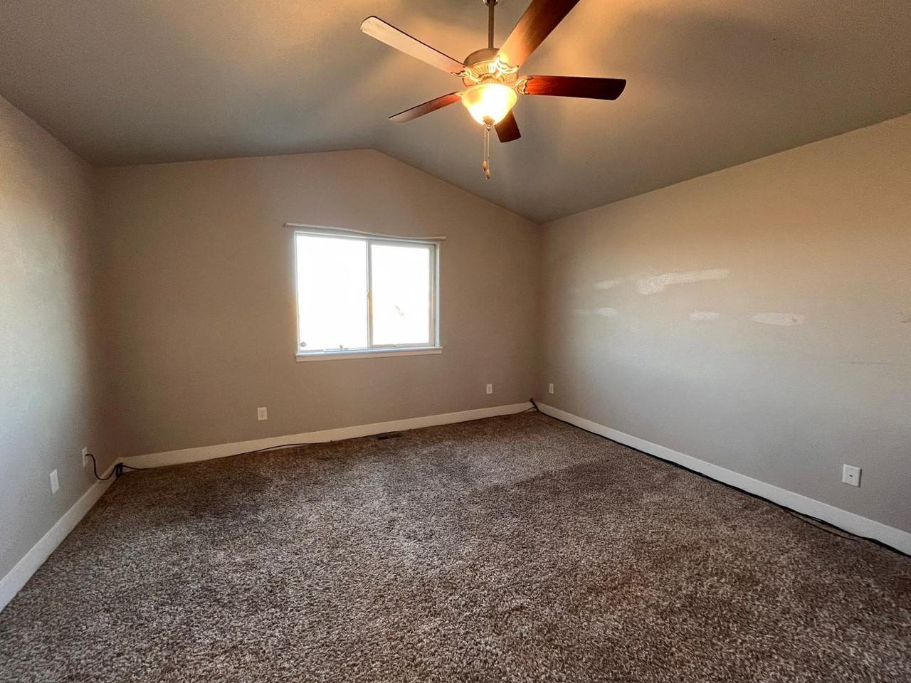 3044 Loot Dr - Photo 5 of 14