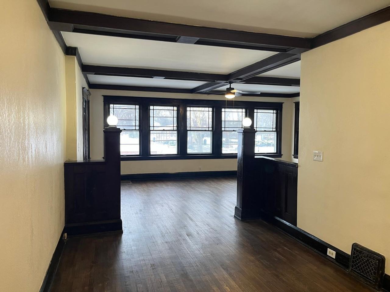 2132 Broadway St - Photo 2 of 15