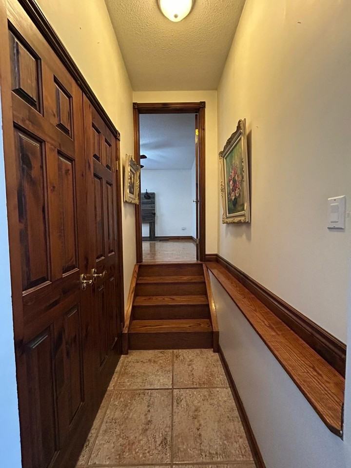 12500 Yonge St - Photo 3 of 11