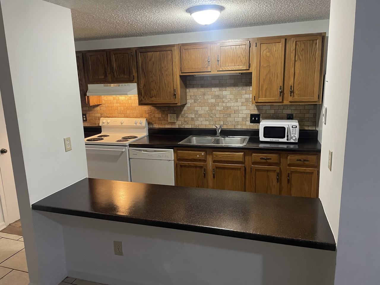 9501 Shannon Green Drive #A - Photo 7 of 8