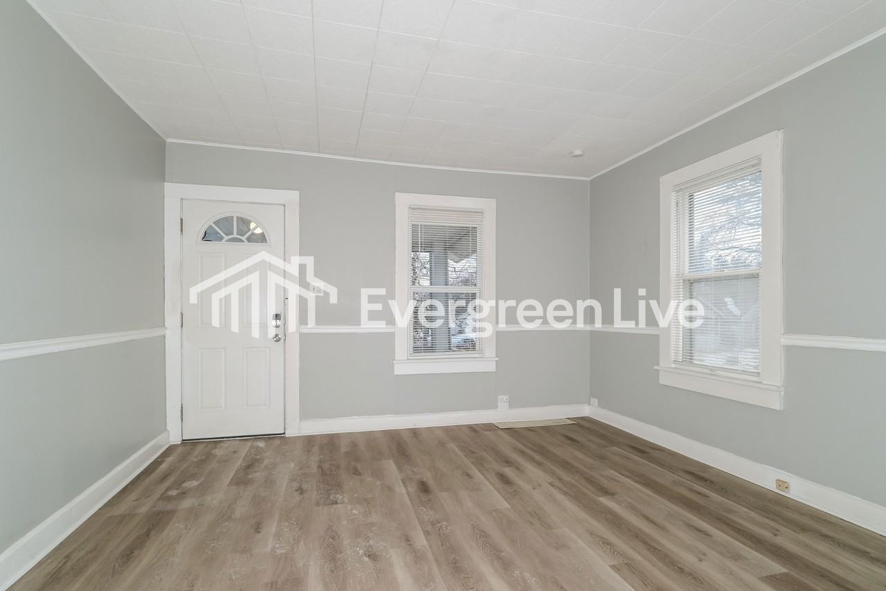 101 N Marguerite Ave - Photo 3 of 15