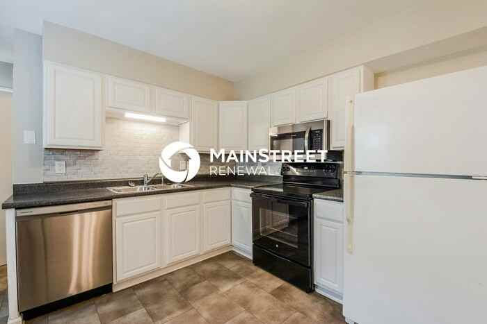 4312 Oakcrest Dr - Photo 6 of 17