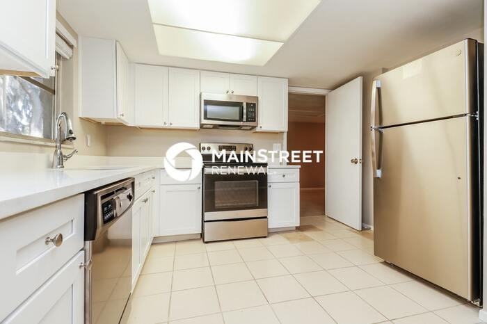 5701 Berlin Dr - Photo 5 of 16