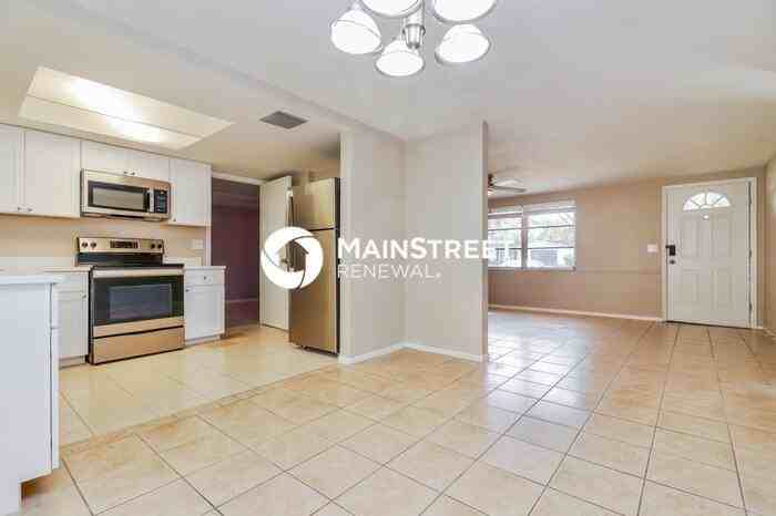 5701 Berlin Dr - Photo 6 of 16