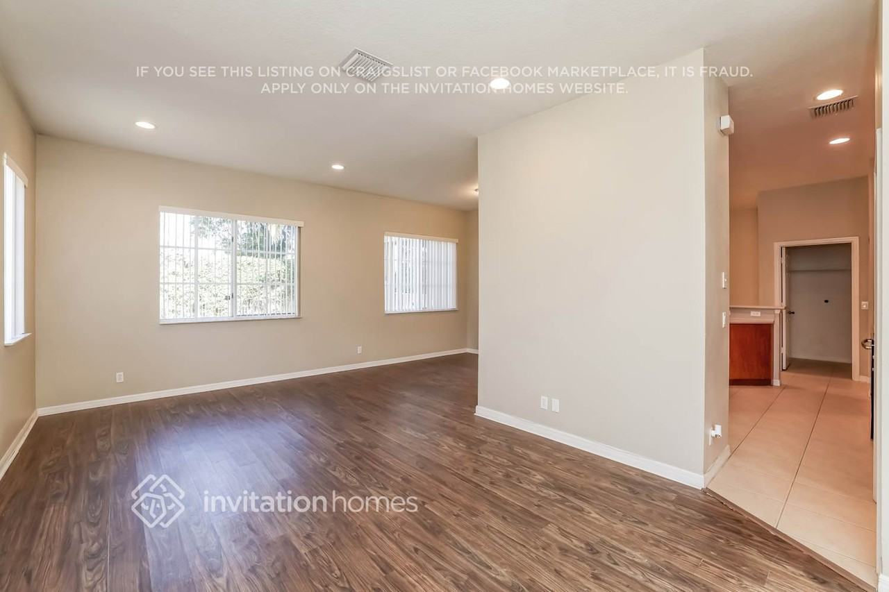 8739 S San Andros - Photo 4 of 18