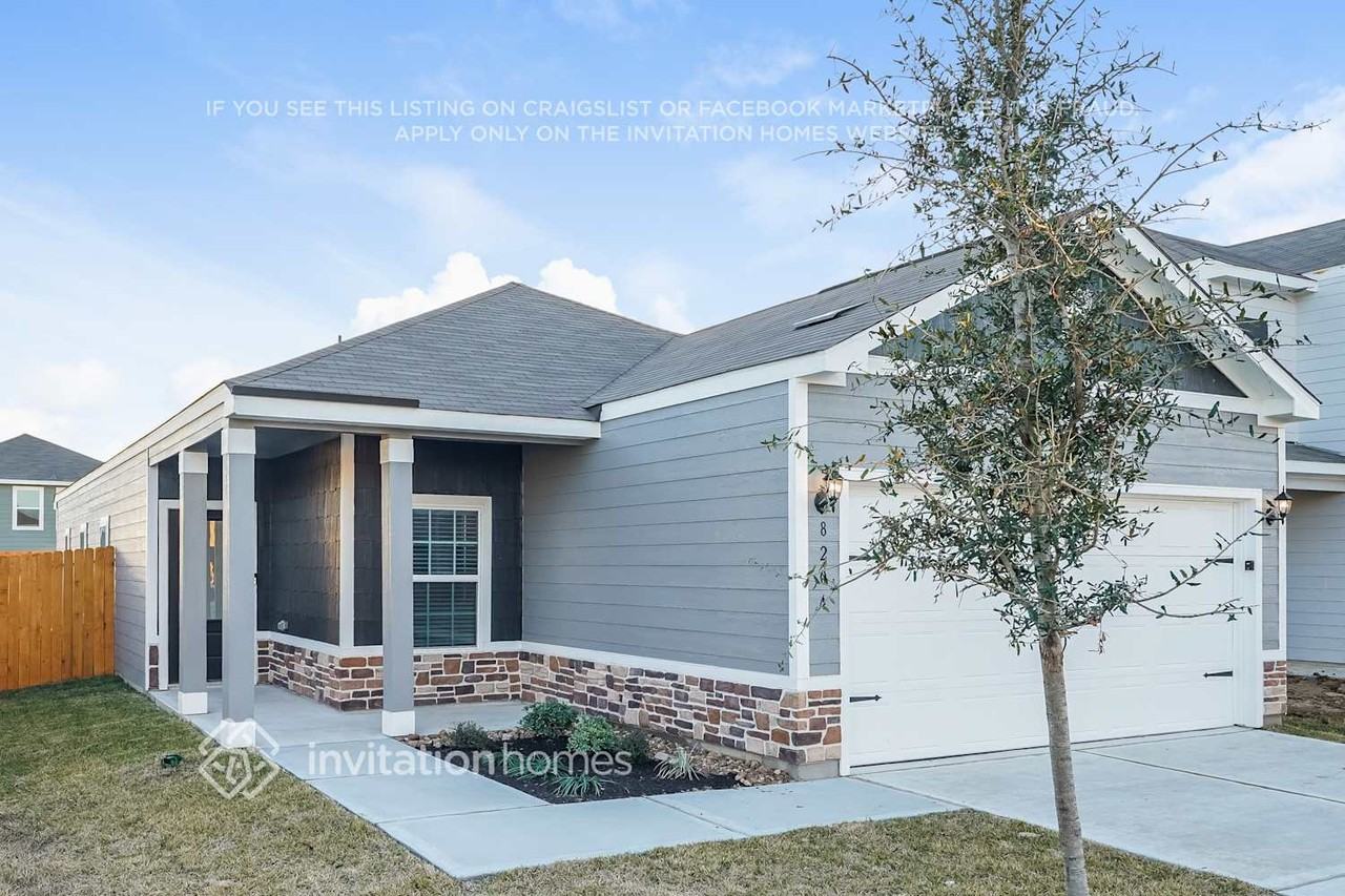 8204 Burnt Orchid Dr - Photo 3 of 17