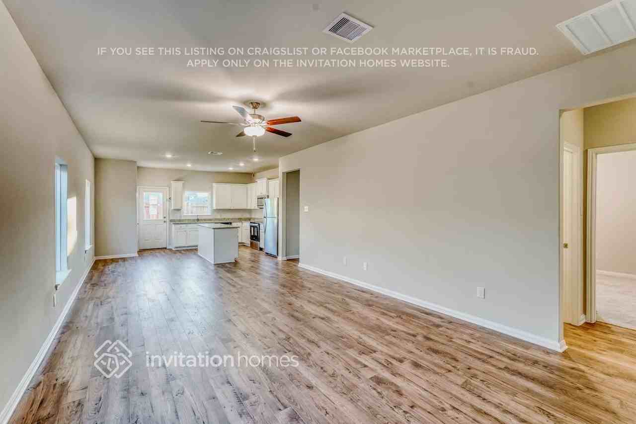 8204 Burnt Orchid Dr - Photo 4 of 17