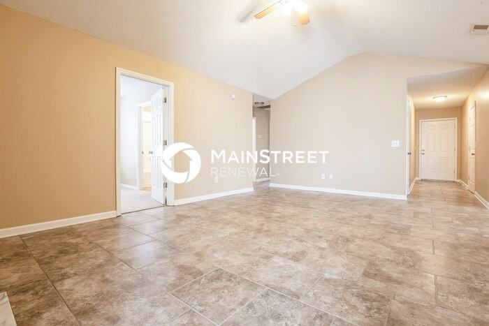 403 Lake Forest Dr - Photo 3 of 15