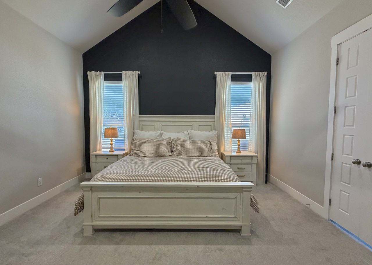 140 Caroline Ln - Photo 7 of 10