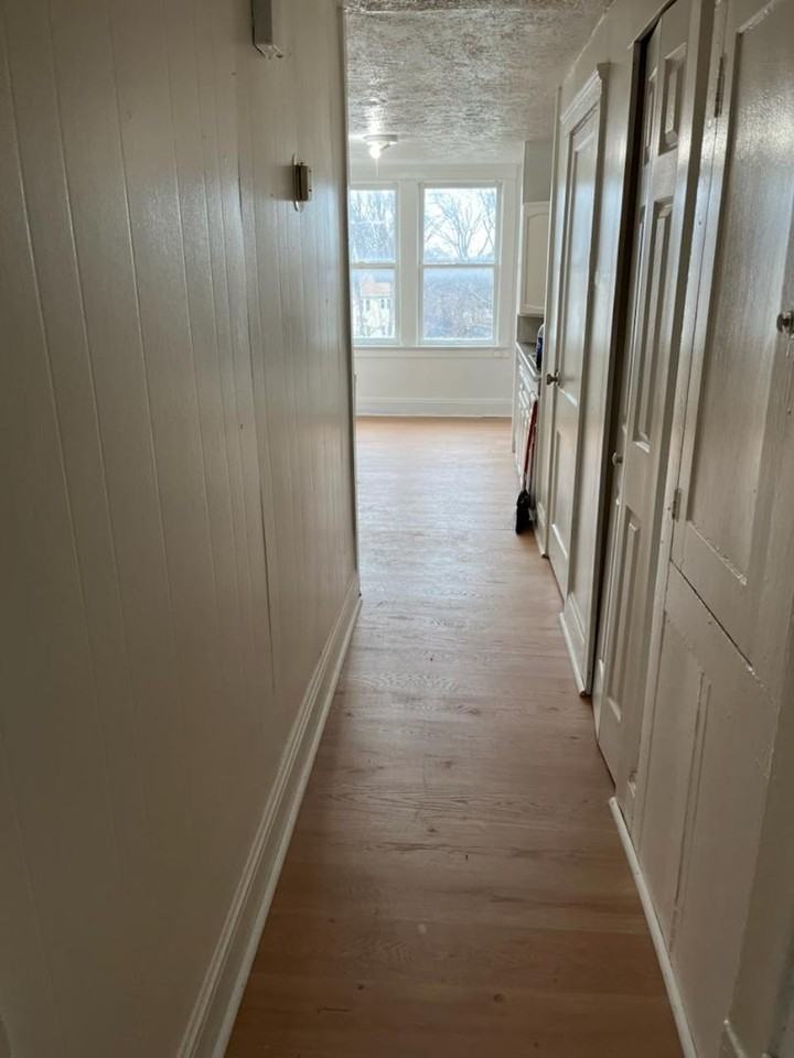 12409 Saywell Ave - Photo 3 of 6