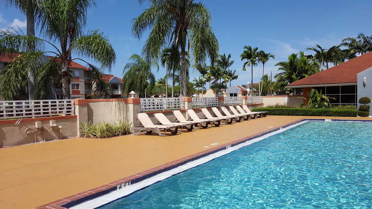 18850 Nw 57th Ave #206 - Photo 3 of 17