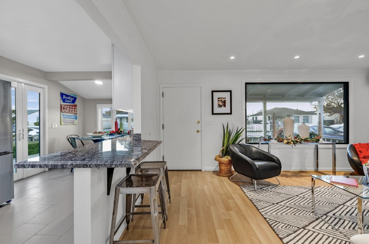 330 Cuardo Ave #NA - Photo 2 of 18