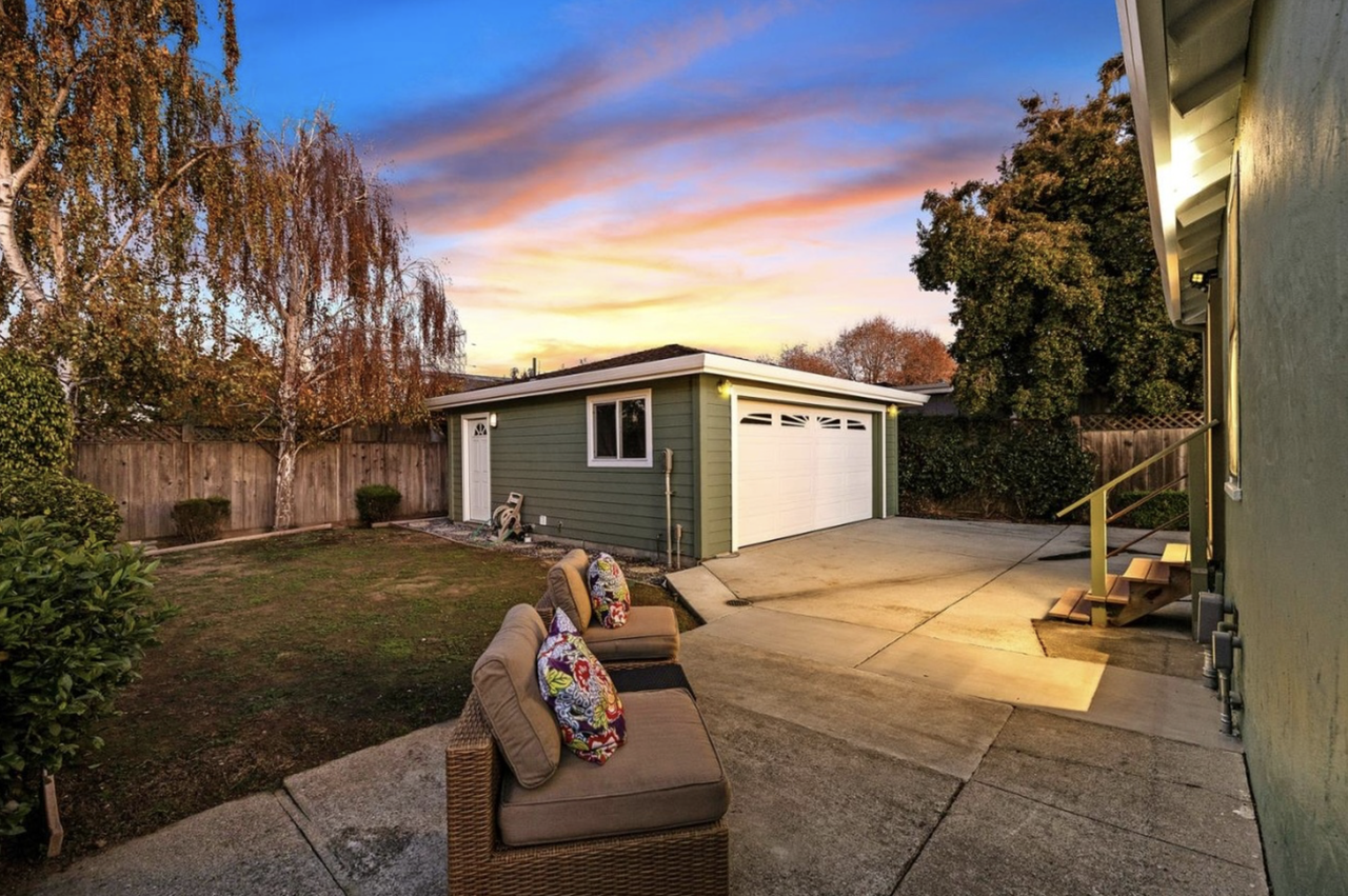 330 Cuardo Ave #NA - Photo 3 of 18