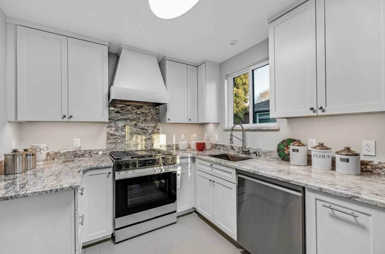 330 Cuardo Ave #NA - Photo 5 of 18