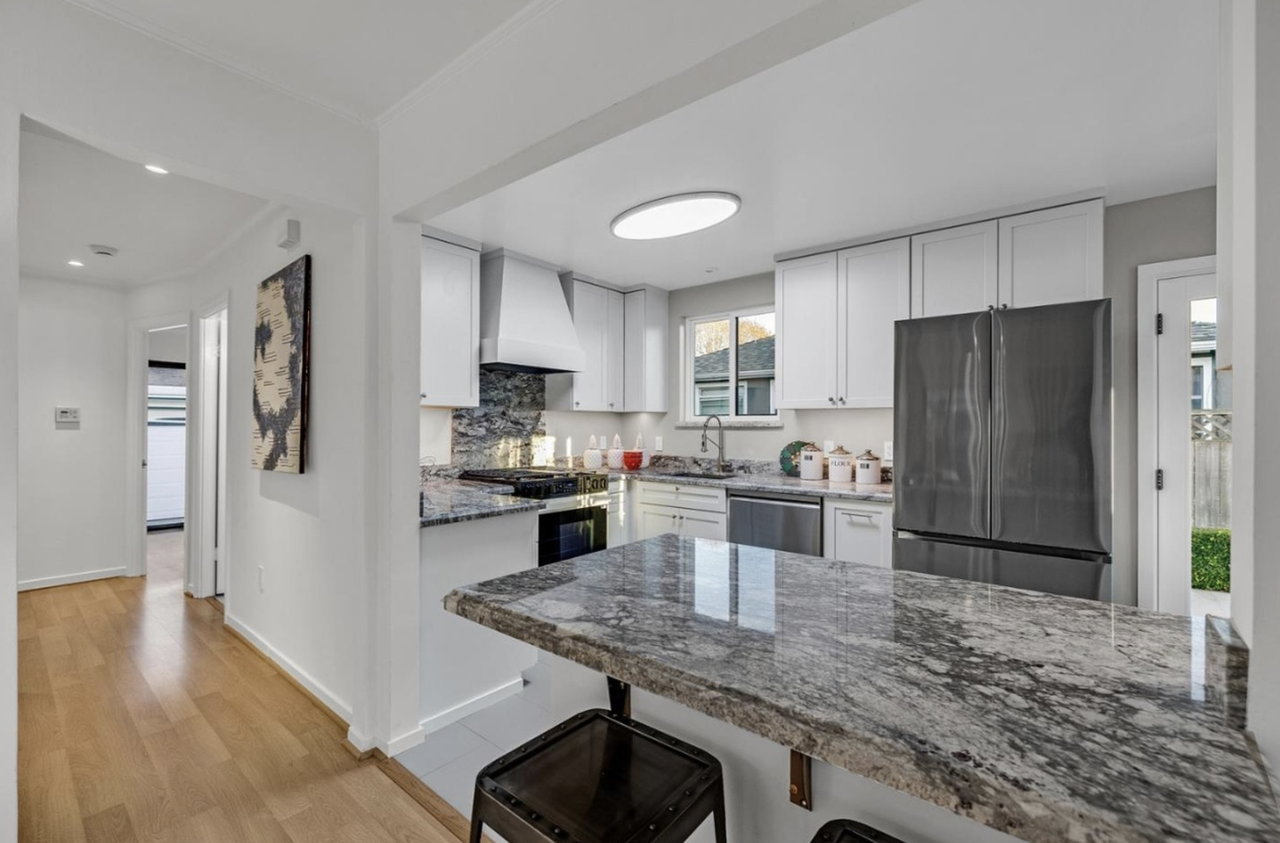 330 Cuardo Ave #NA - Photo 6 of 18