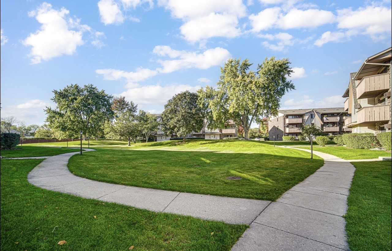 18 Echo Ct #14 - Photo 7 of 24