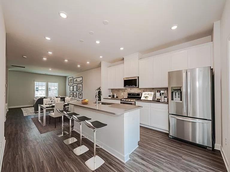 2518 Arbor Loop Dr - Photo 3 of 18