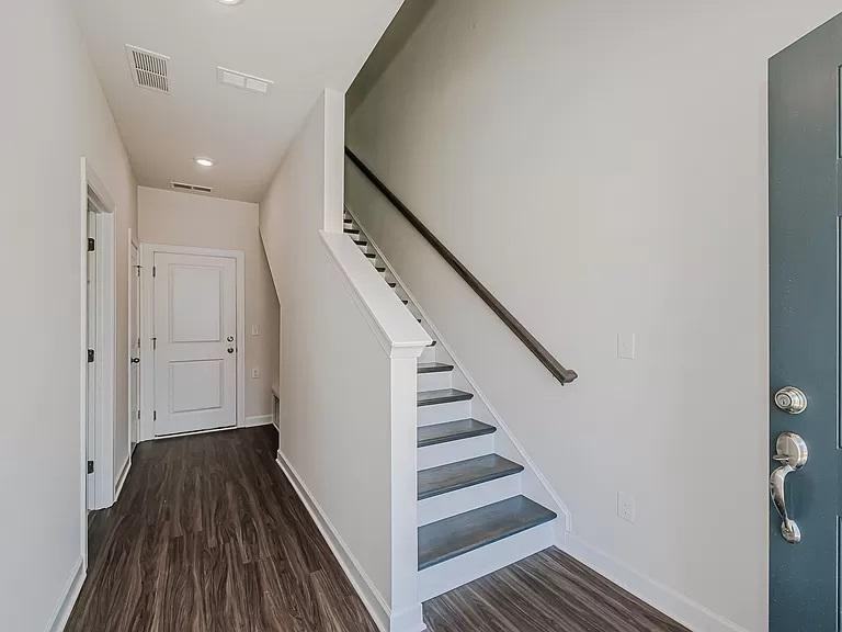 2518 Arbor Loop Dr - Photo 6 of 18