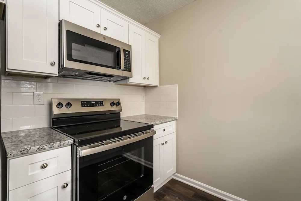 2693 Stratford Lake Ct #NA - Photo 5 of 11