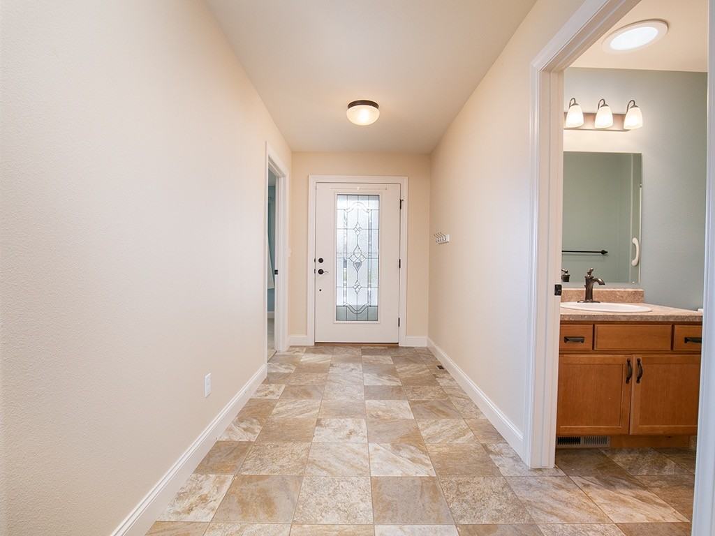 1741 Golf Dr - Photo 2 of 15