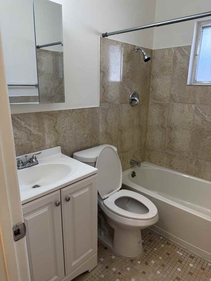 323 N Lochview Ter #NA - Photo 2 of 19