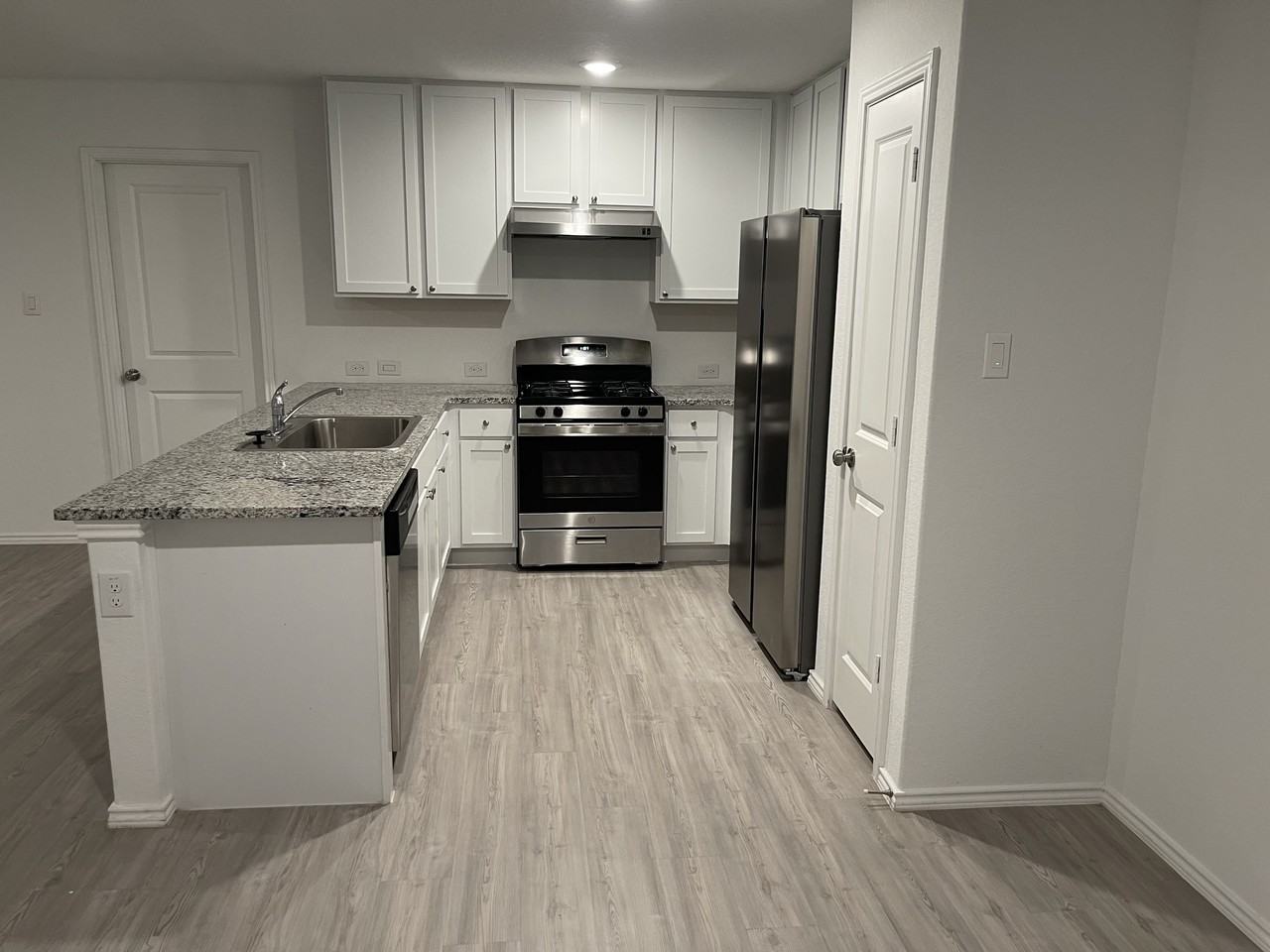 4127 Cove Fls #NA - Photo 3 of 22