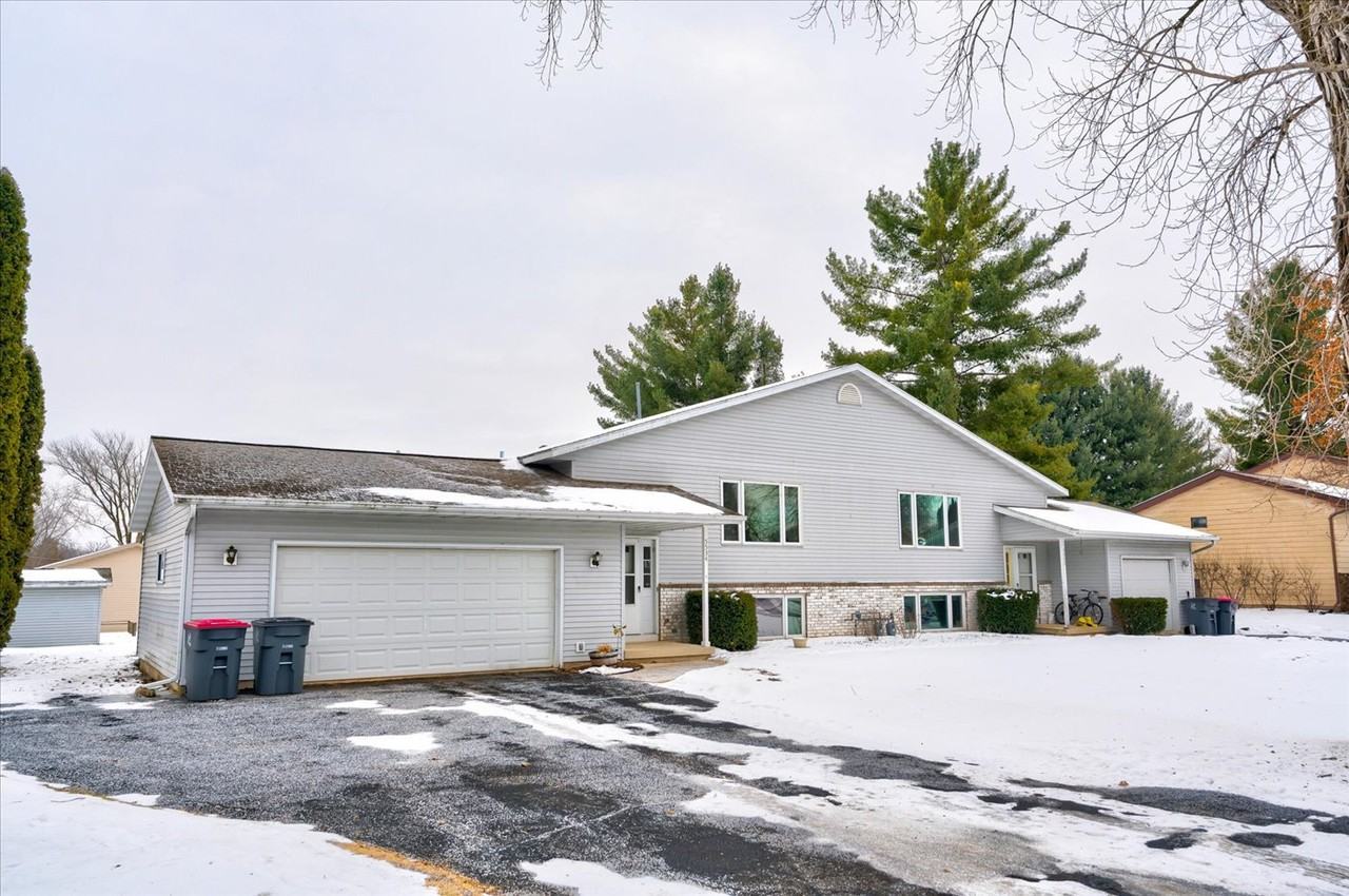 5534 Gerend Rd - Photo 2 of 24