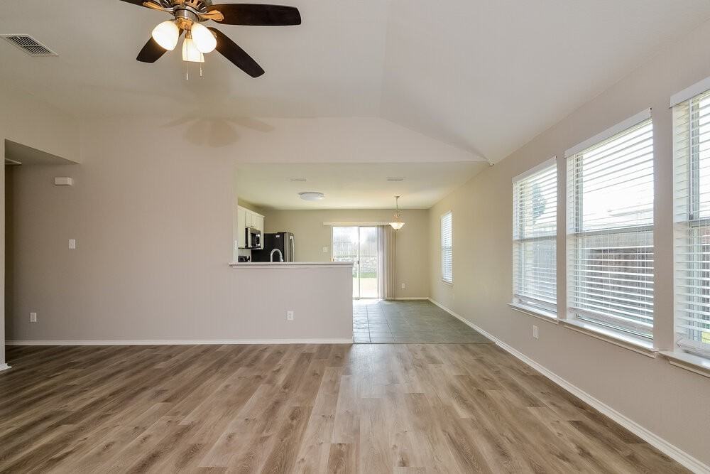 1232 Wenatchee Dr - Photo 6 of 16