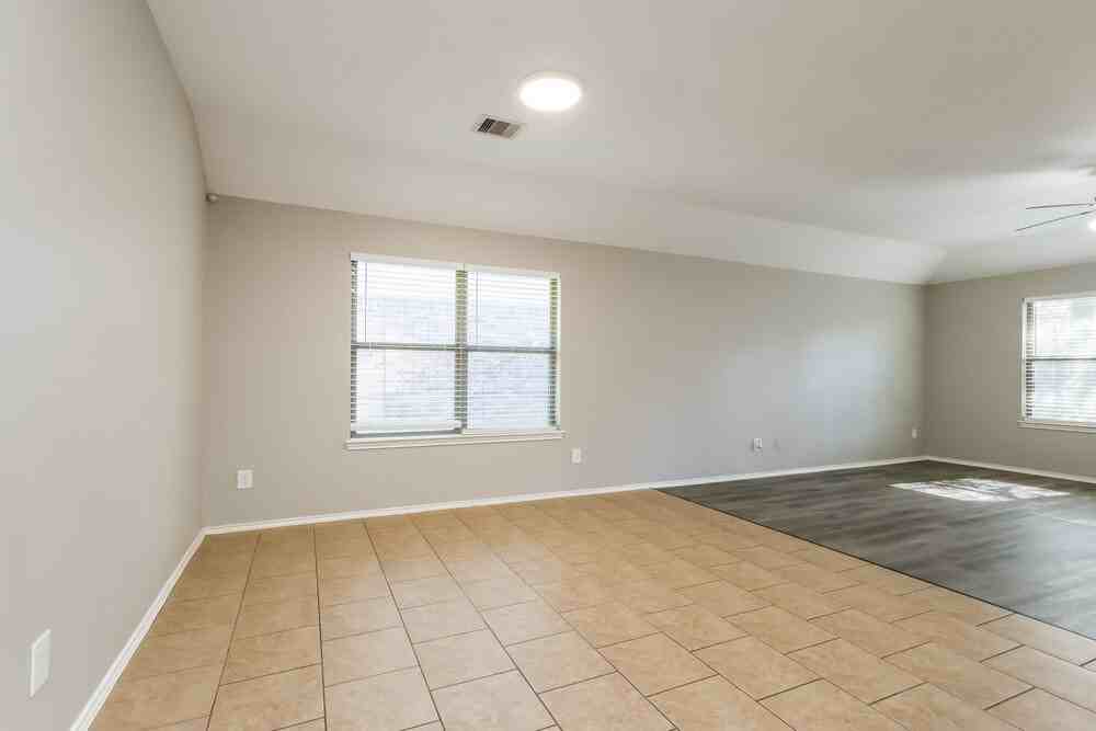 19190 Shire Horse Blvd - Photo 5 of 16