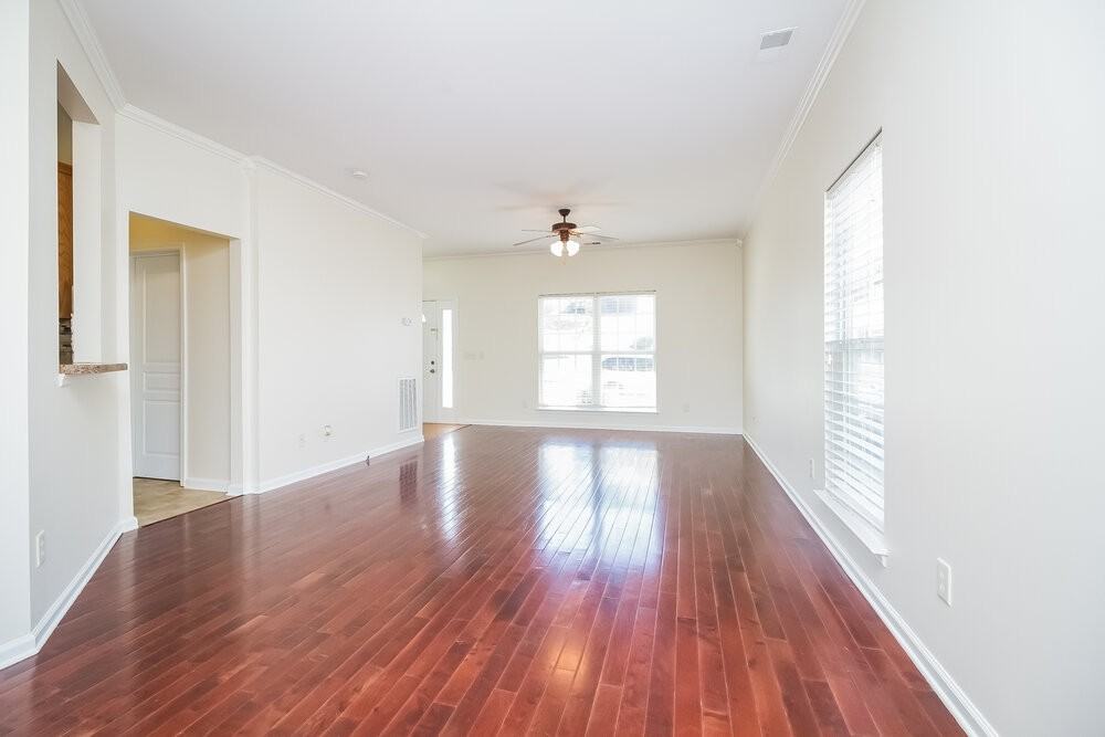 7871 Rainey Dr - Photo 4 of 17