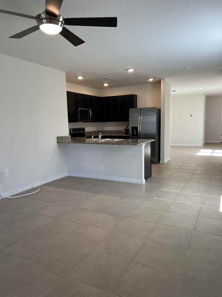 3833 Golden Oriole Pkwy #NA - Photo 6 of 22