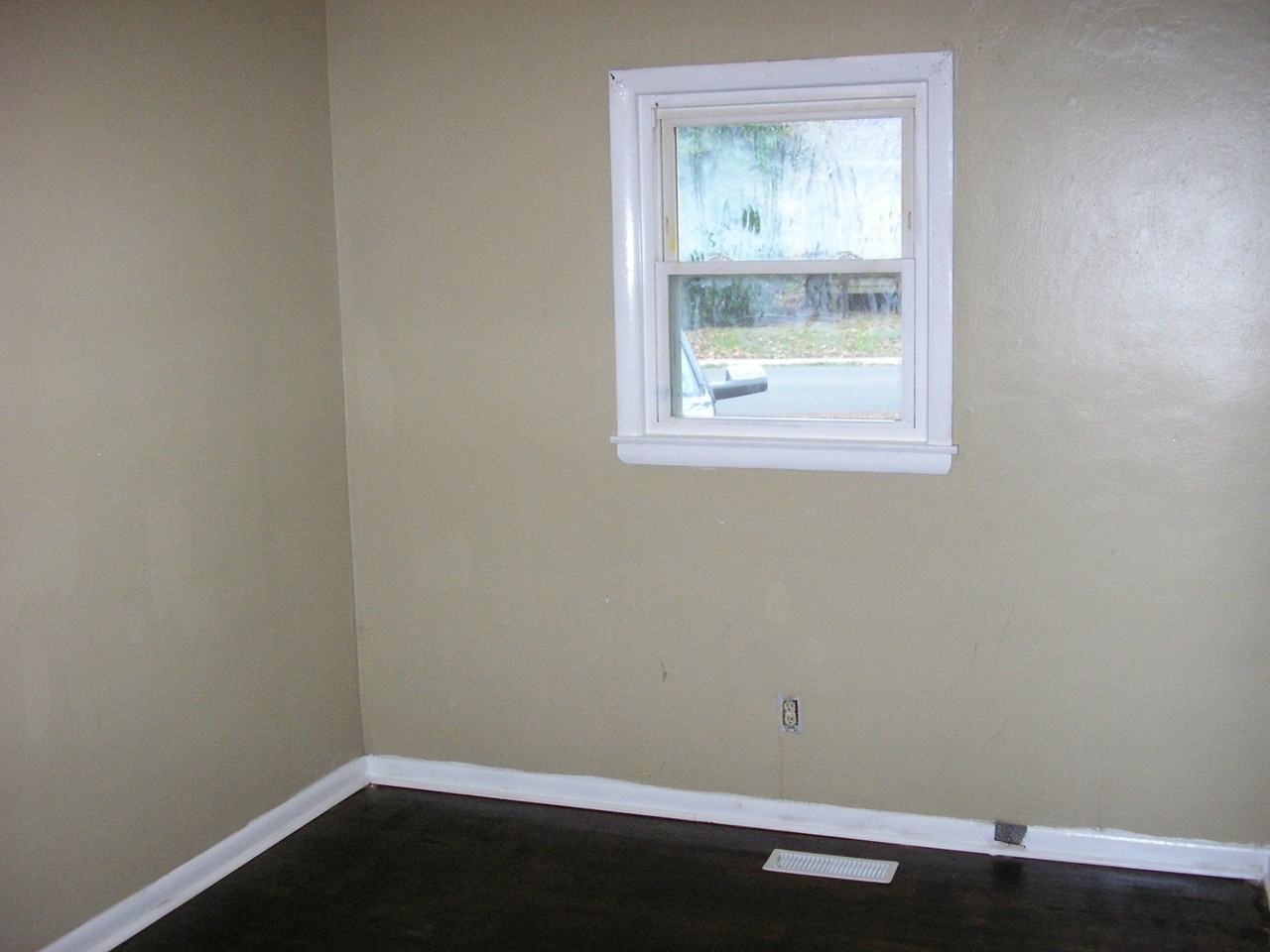 1637 Johnson Dr - Photo 6 of 11