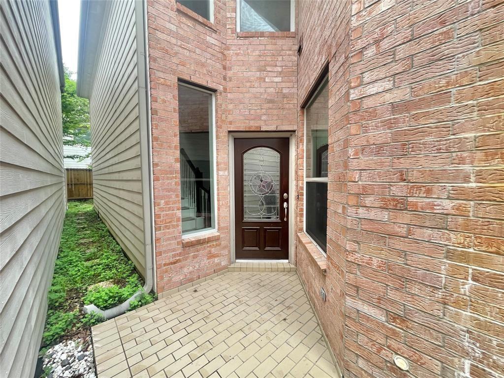 1622 Cohn St - Photo 4 of 34