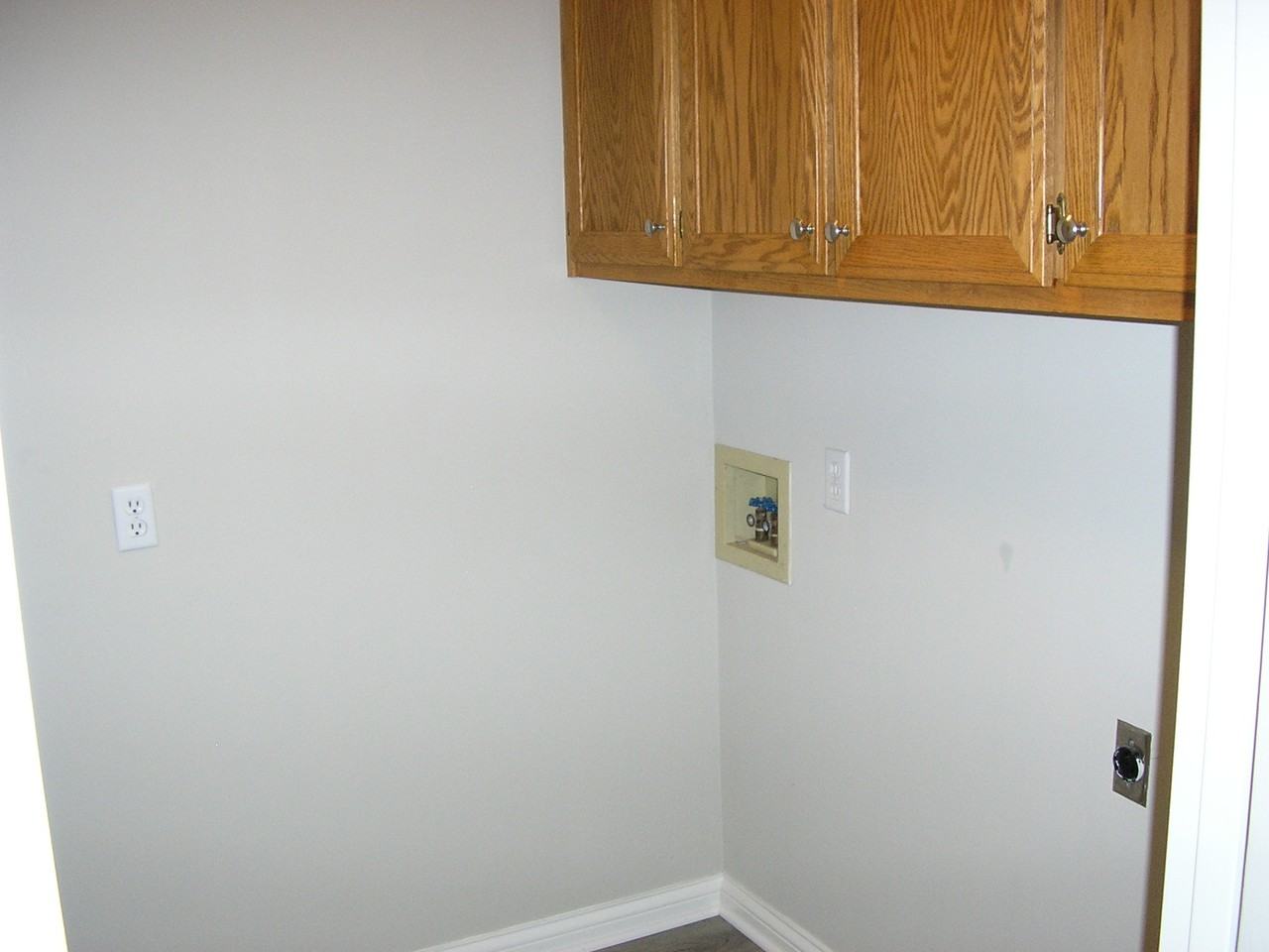 1055 Winners Cir #D - Photo 7 of 19