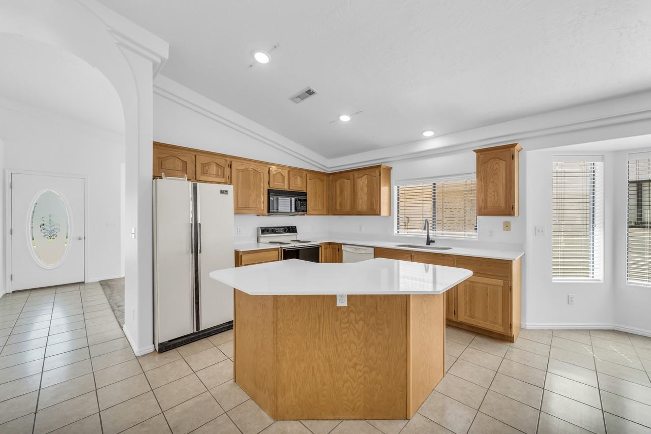 275 S Valley View Dr #51 - Photo 6 of 34