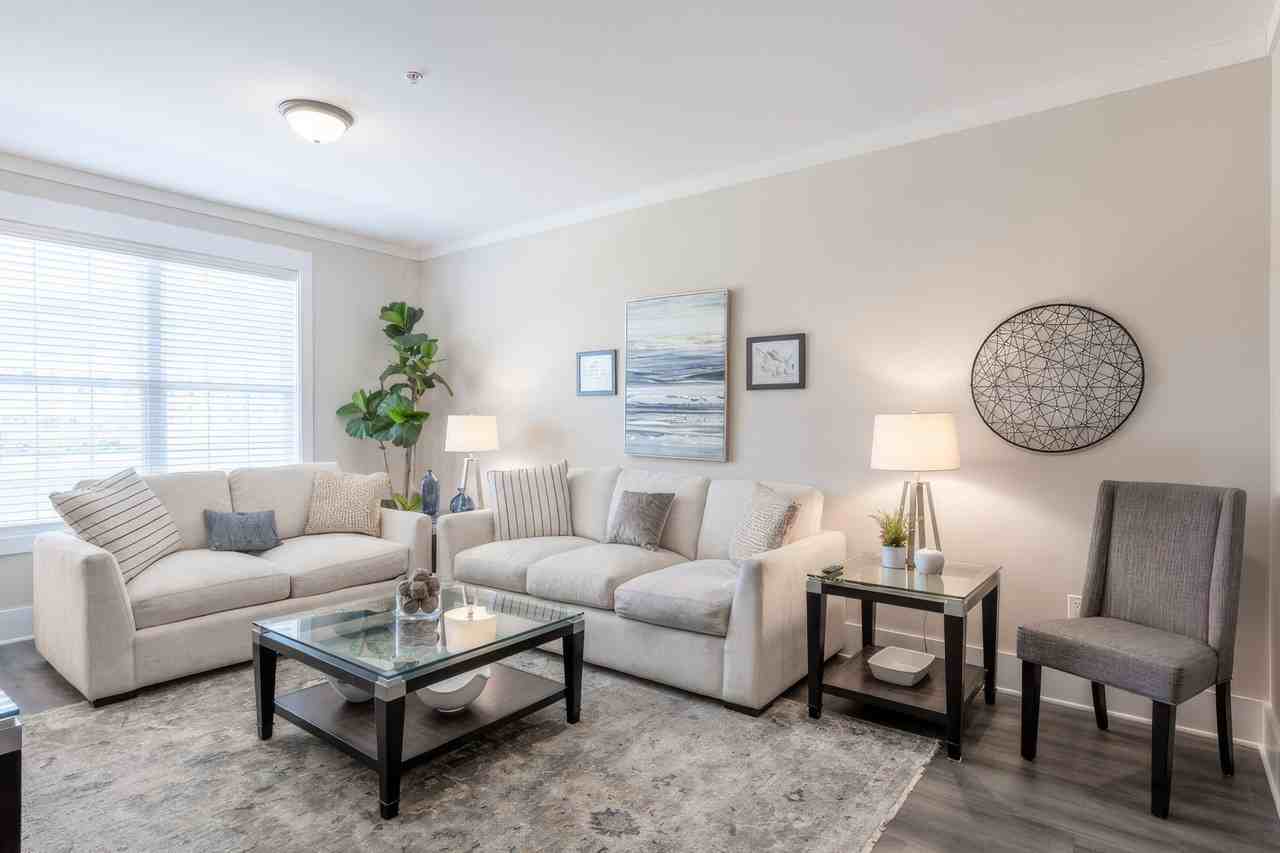 180 Westfall Town Dr - Photo 7 of 11