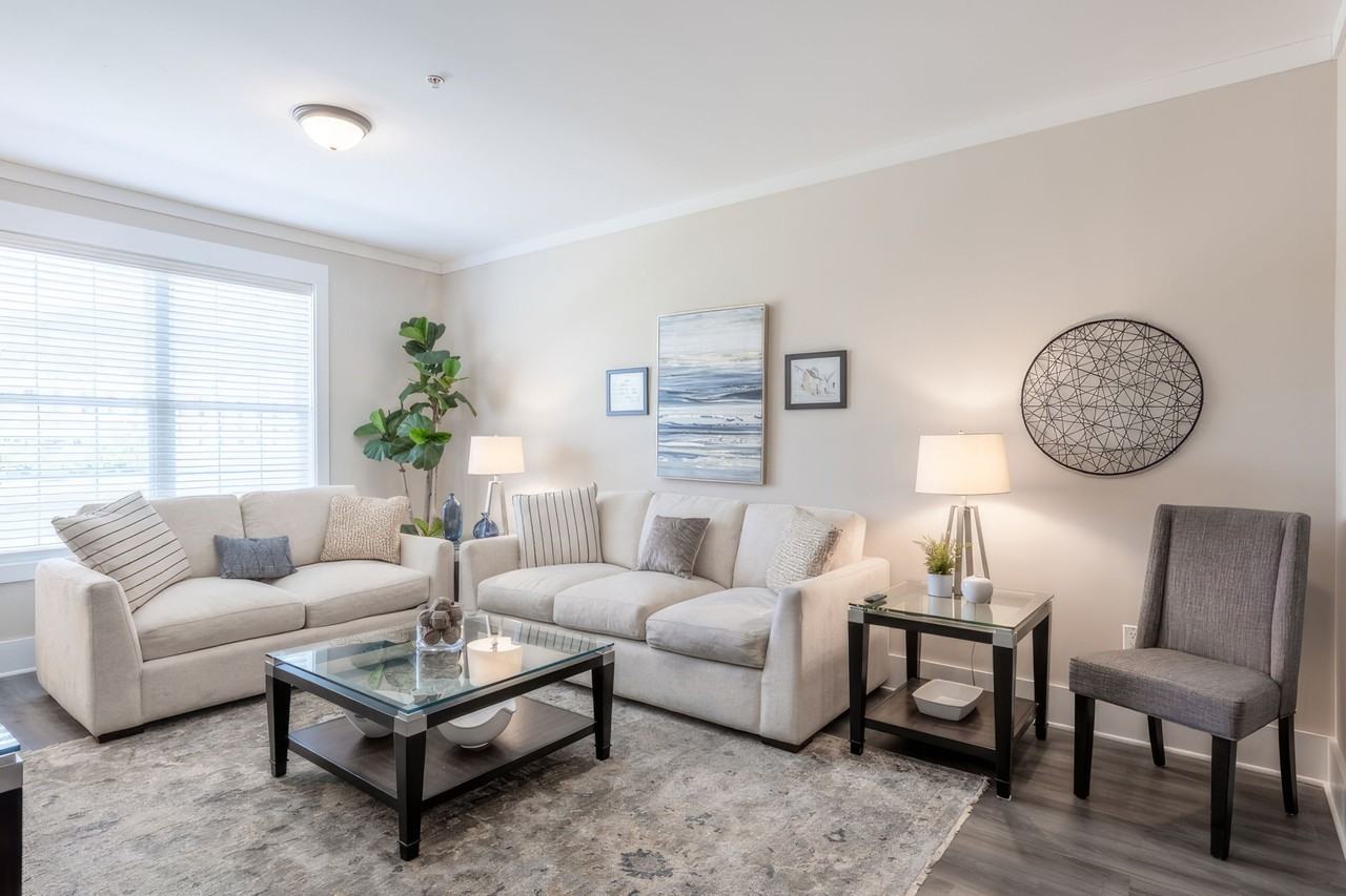 180 Westfall Town Dr - Photo 6 of 11