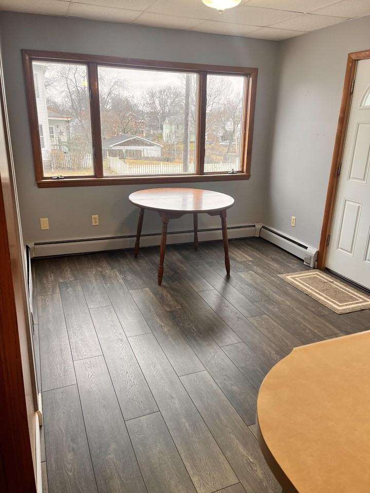 232 N 9th St #C - Photo 4 of 12