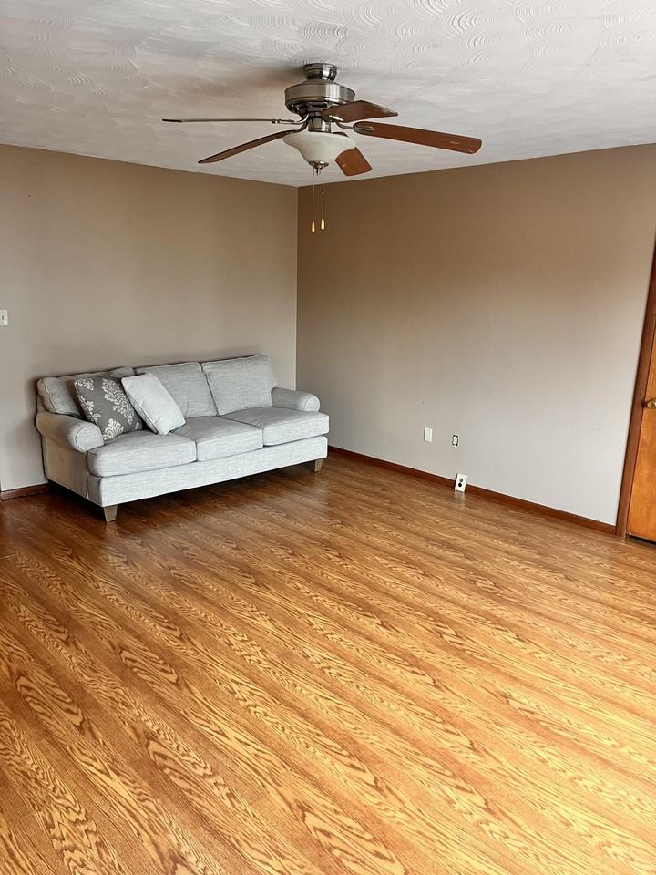 232 N 9th St #C - Photo 7 of 12