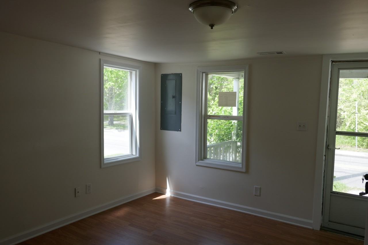 209 Doctor M.L.K. Jr Ave - Photo 4 of 5