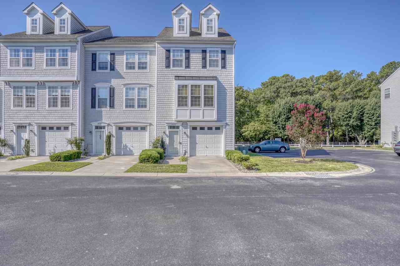 26736 Chatham Ln - Photo 3 of 29